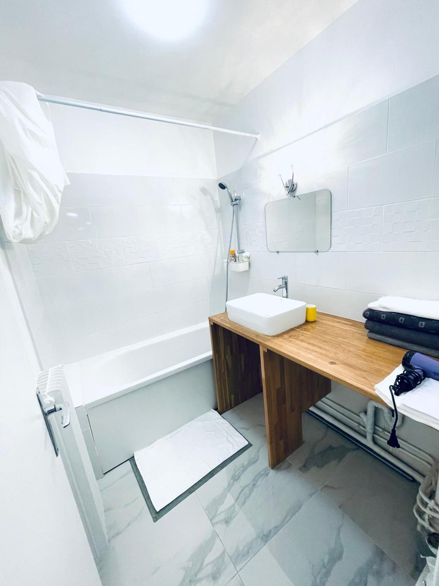 Appartement Bastille - Voltaire - Le Marais - Centre De Paris - 5 Pers Kültér fotó